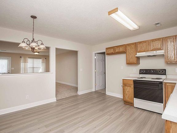4th image of 7827 Wisdom Ln