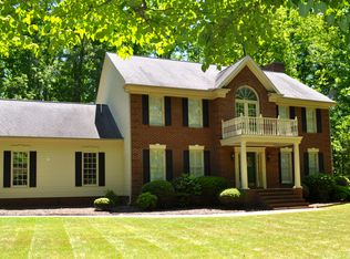 211 Harvest Ln, Greenwood, SC 29649