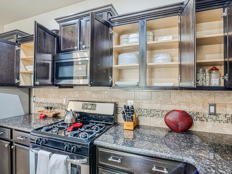 7413 Red Cedar Dr — Photo 66
