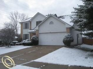 8843 Stonehouse Ave, Livonia, MI 48150