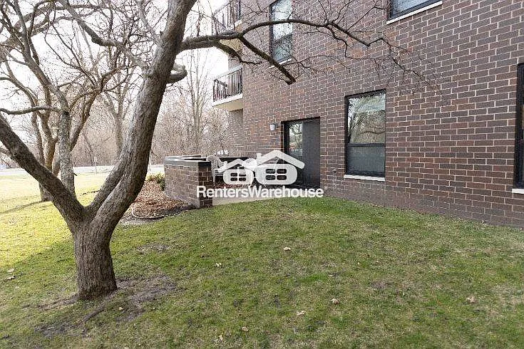 6615 Lake Shore Dr S #115 — Photo 26