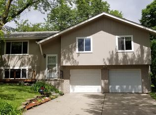 7805 Leaf Plum Dr, La Vista, NE 68128