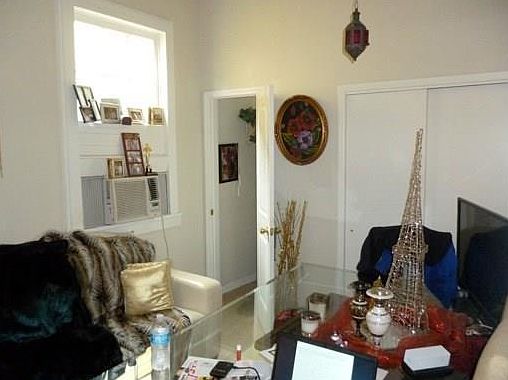 3rd image of 3810 Prytania St #A