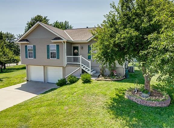 2nd image of 19400 Ironwood Dr