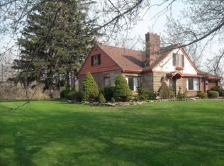 251 Pine Ridge Rd, Cheektowaga, NY 14225