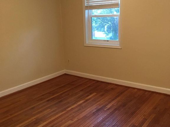 5th image of 239 Evans Ln