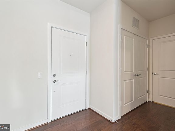 2nd image of 3989 Norton Pl Unit 207