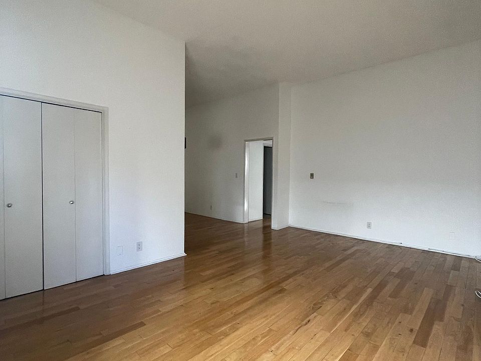 1st image of 2042 N Beachwood Dr #7