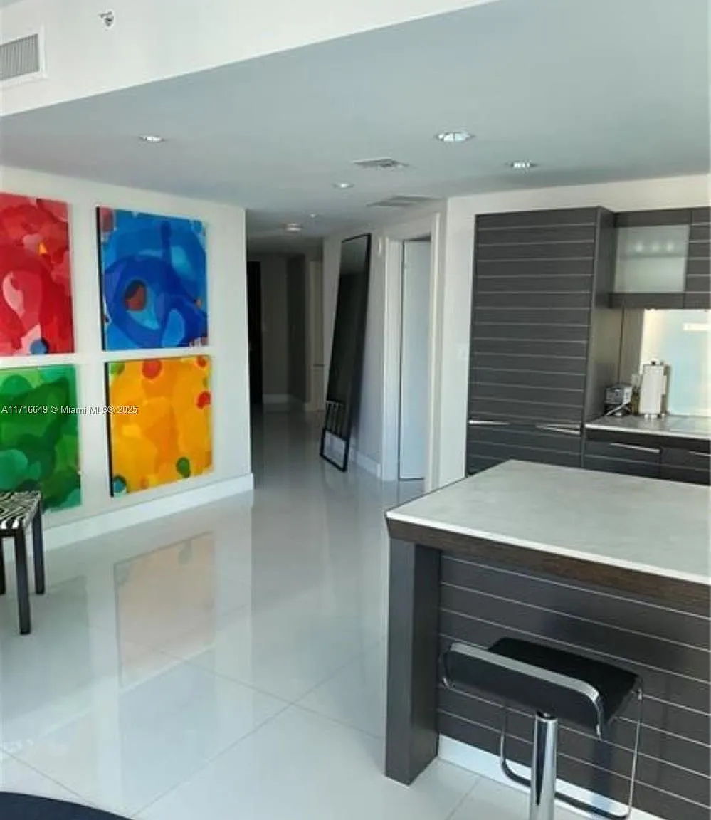 2 bed, 1539 sqft, $7,500 — Photo 1