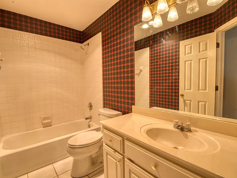 15501 Arbuckle Hts — Photo 19