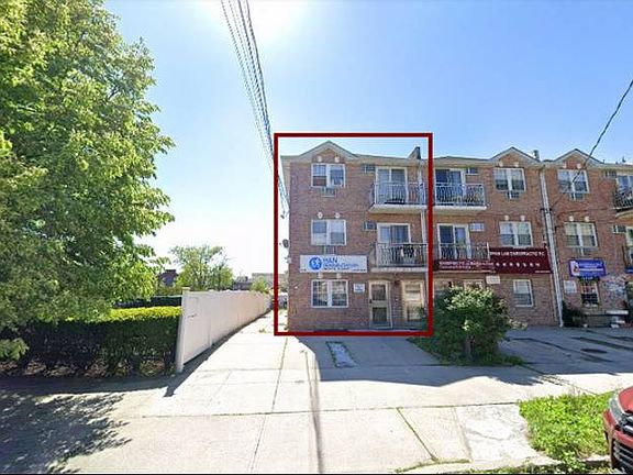 2nd image of 215th St