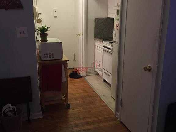 5th image of 340 E 73rd St APT 5D