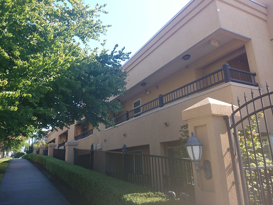 2nd image of 2642 21st Ave W