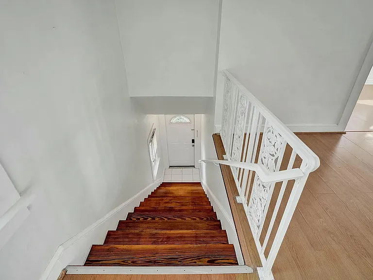 420 3rd Ave S — Photo 9