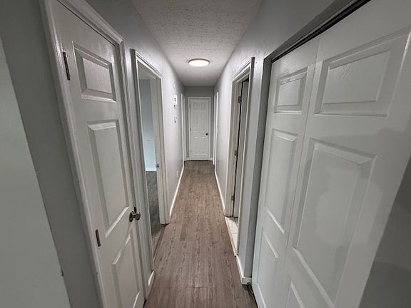 5th image of 111 Norwood Dr