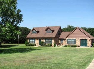 330 N Little School Rd, Kennedale, TX 76060