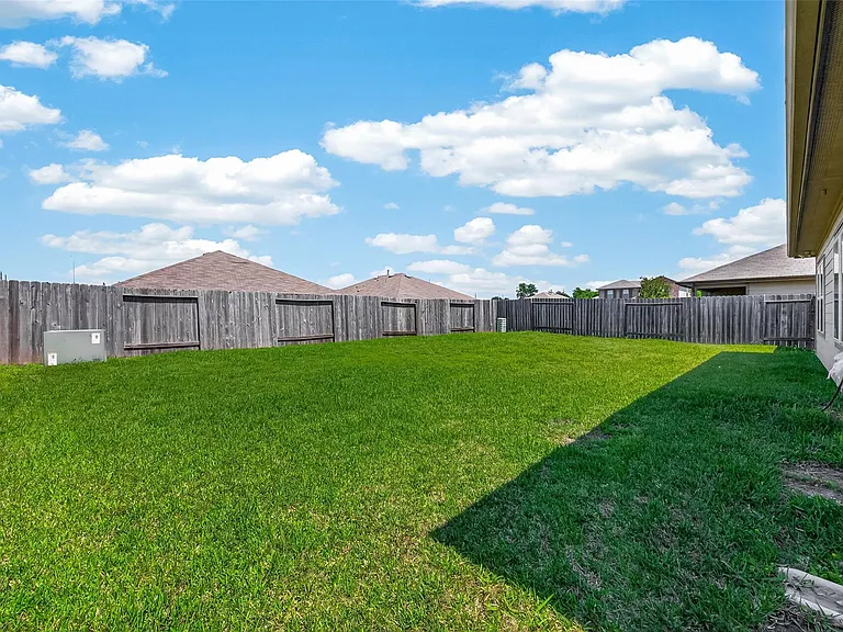 1706 Cooper Bluff Ct — Photo 35