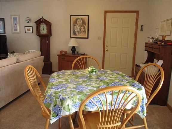 5th image of 1456 W Deer Cliff Dr