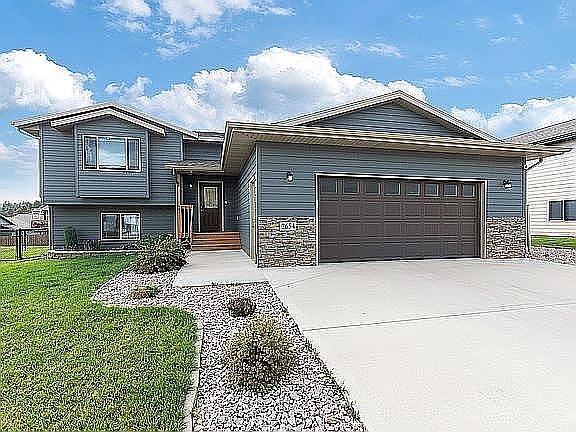 1st image of 2654 Meadows Dr