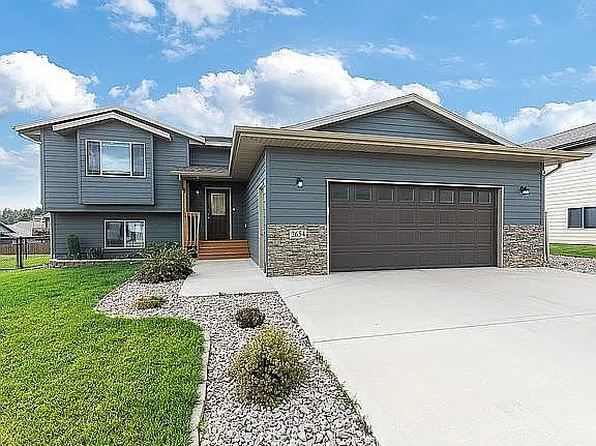 2654 Meadows Dr, Sturgis, SD 57785