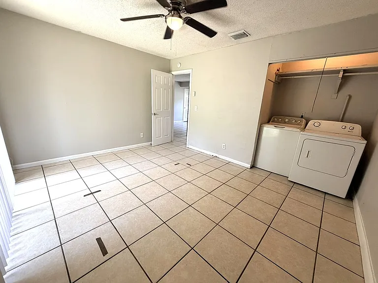 7152 Koleda Dr — Photo 7