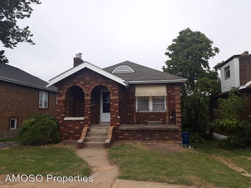 1st image of 215 Emerling Dr