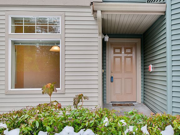 2nd image of 15325 SE 155th Pl Unit C1