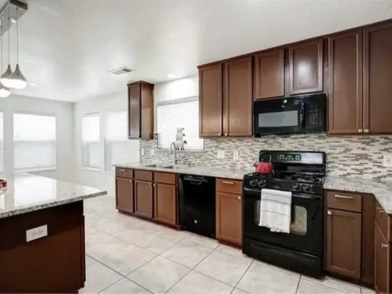 2021 Reston Dr — Photo 16