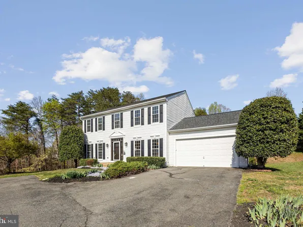 169 Basalt Dr, Fredericksburg, VA 22406