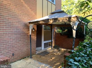 10025 Fair Woods Dr #143, Fairfax, VA 22030