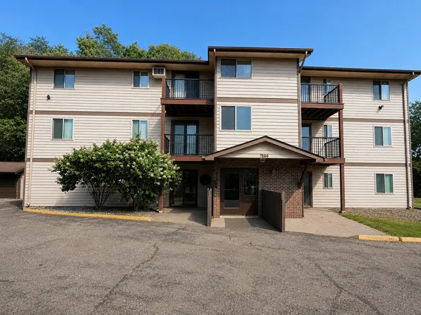 7664 Woodlawn Dr, Saint Paul, MN 55112