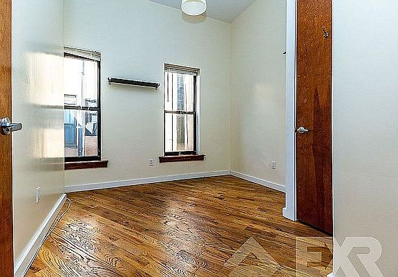 4th image of 385 Metropolitan Ave #7