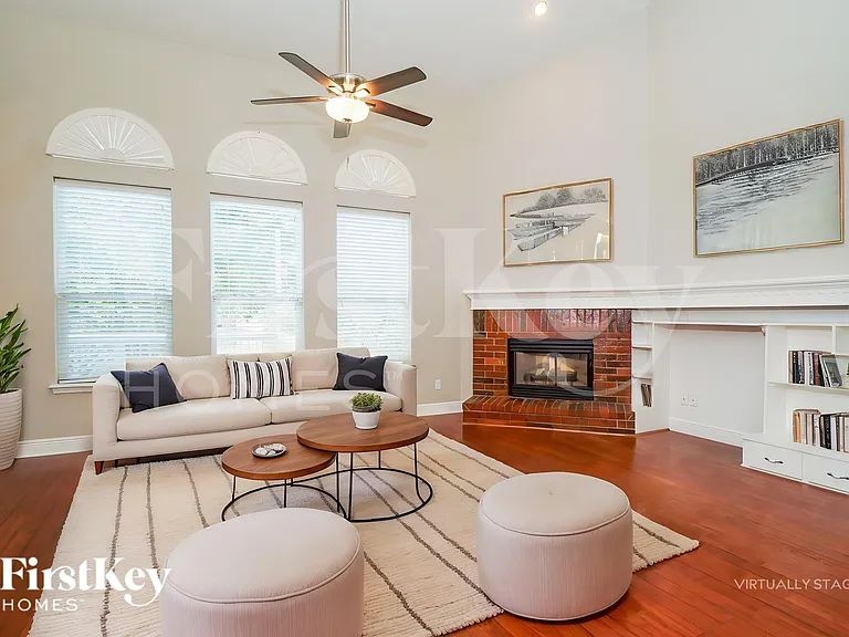 20930 Pedregoso Ln — Photo 4