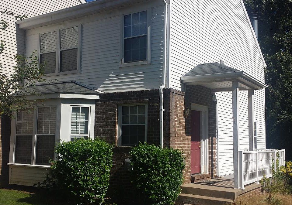 1st image of 31 Squire Ct