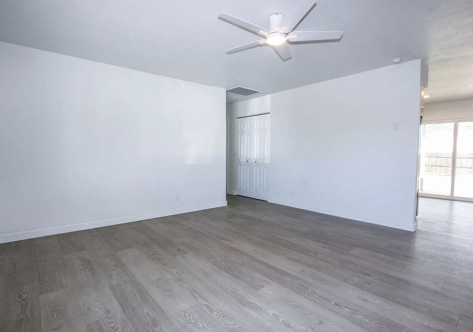 Three Bedroom Prescott Valley Home — Photo 4