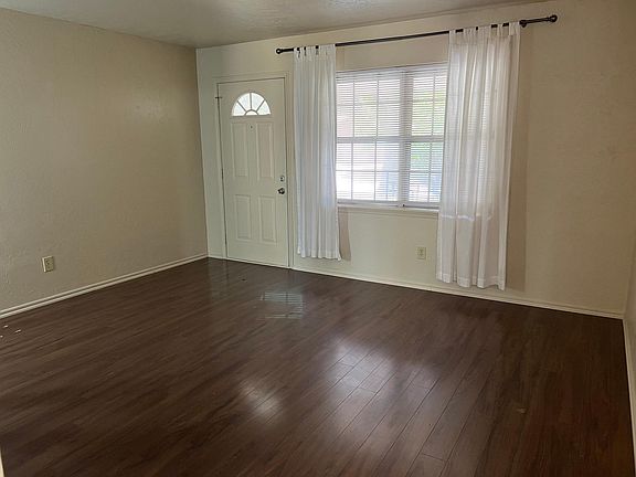 2nd image of 2221 Louise Ln
