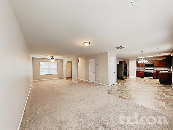 3rd image of 135 Coddington Ln