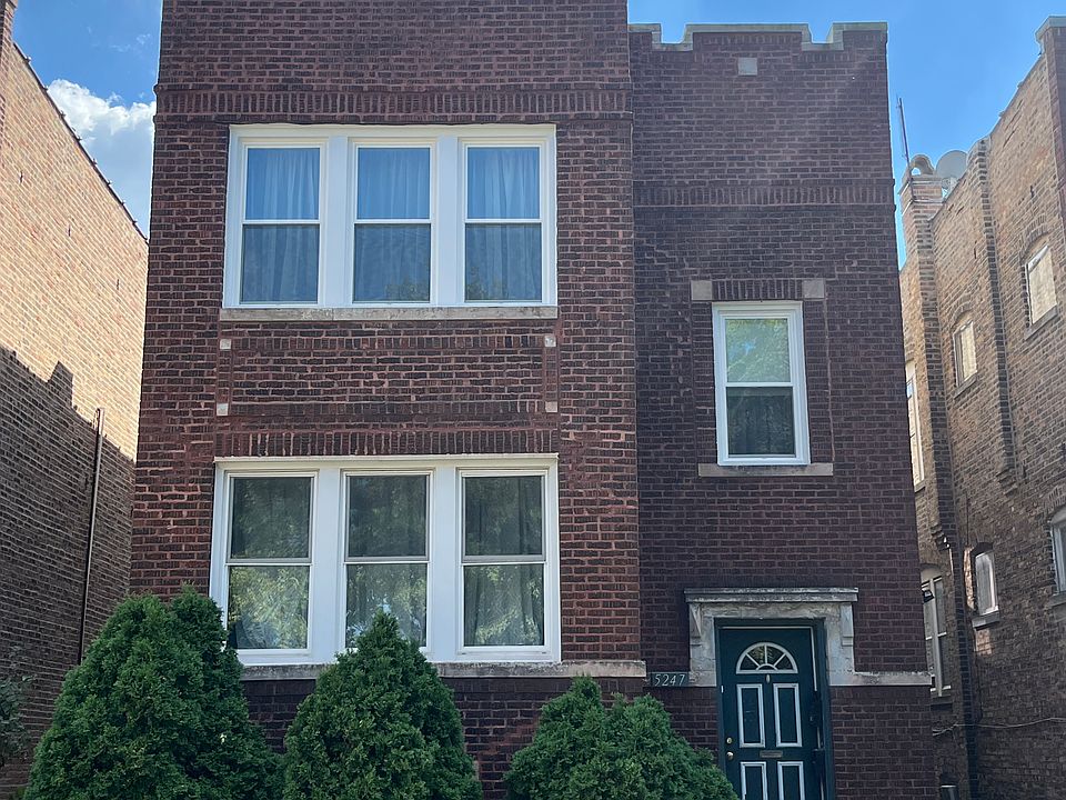 Street view-3unit building in popular and sought after Portage Park/Jefferson Park neighborhood. 10 minute walk to Metra and CTA trains. Easy driving access to Kennedy and Edens expressways.