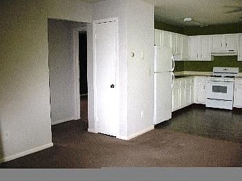 2nd image of 32 Orange St APT 4