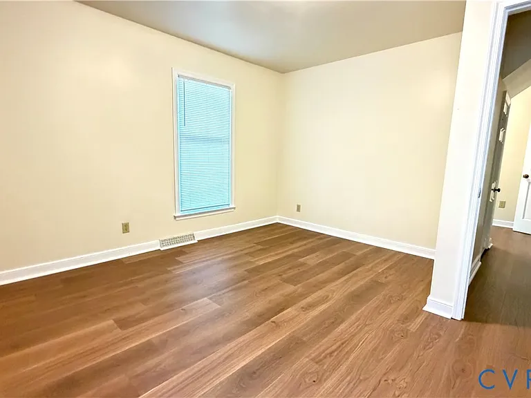 11625 Chester Station Dr — Photo 7