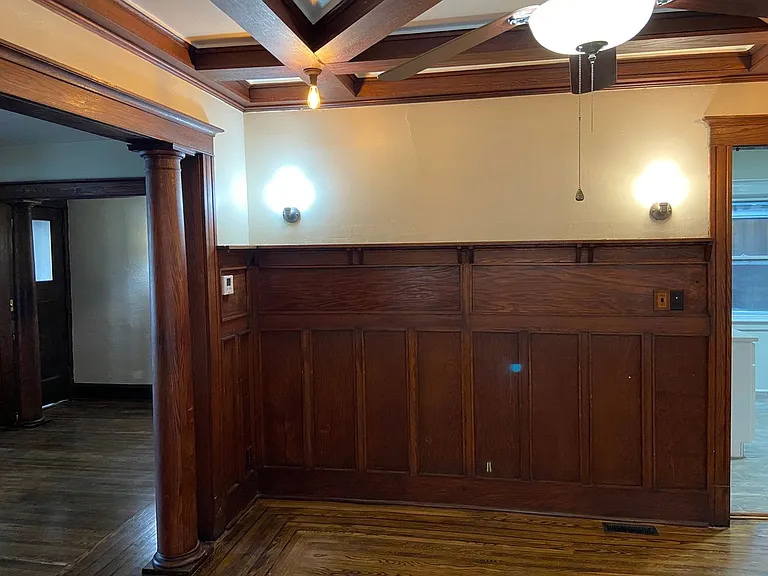677 Delevan W — Photo 21