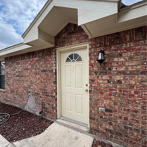 2020 Aruba Dr — Photo 2