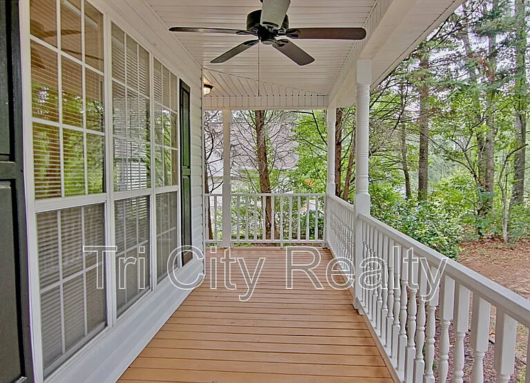 49 Montrose Ln — Photo 9