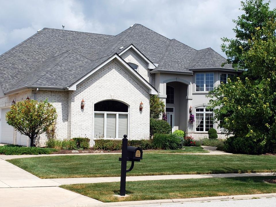 1st image of 8102 Pickens Dr