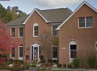 5458 Woodcreek Ct, Clarkston, MI 48348