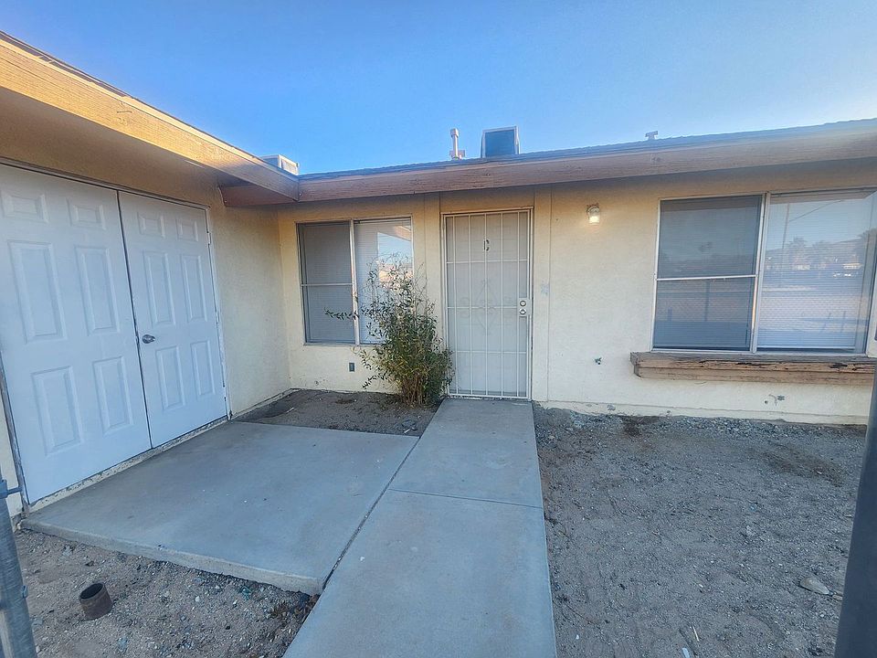 1st image of 73555 Sun Valley Dr APT C