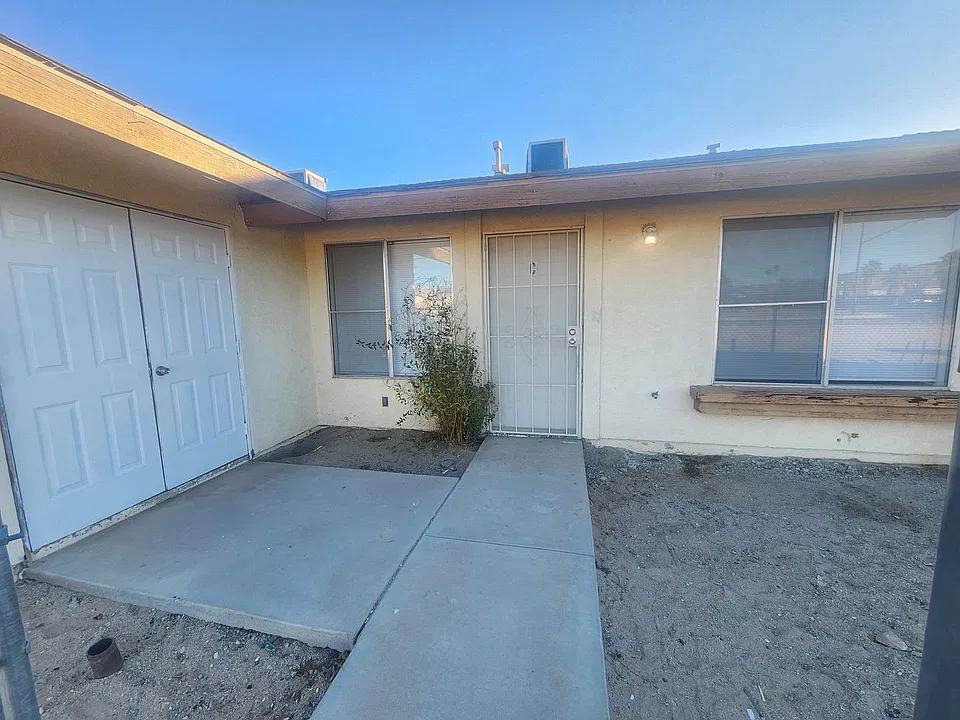 73555 Sun Valley Dr