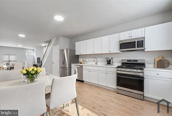 2 bed, 1680 sqft, $2,300 — Photo 3