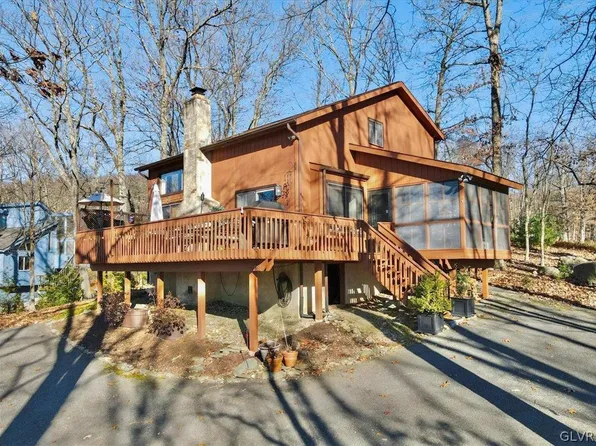 176 Stafford Dr, Bushkill, PA 18324