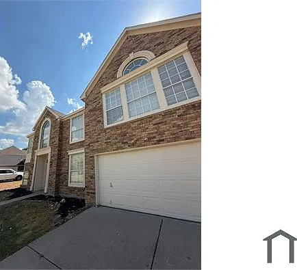 5 bed, 4451 sqft, $4,057 — Photo 2